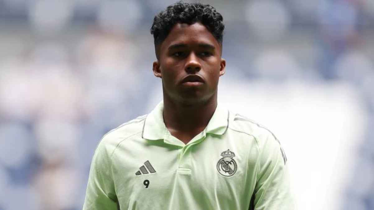 اندريك يتمسك بالبقاء في ريال مدريد رغم عدم الاعتماد عليه