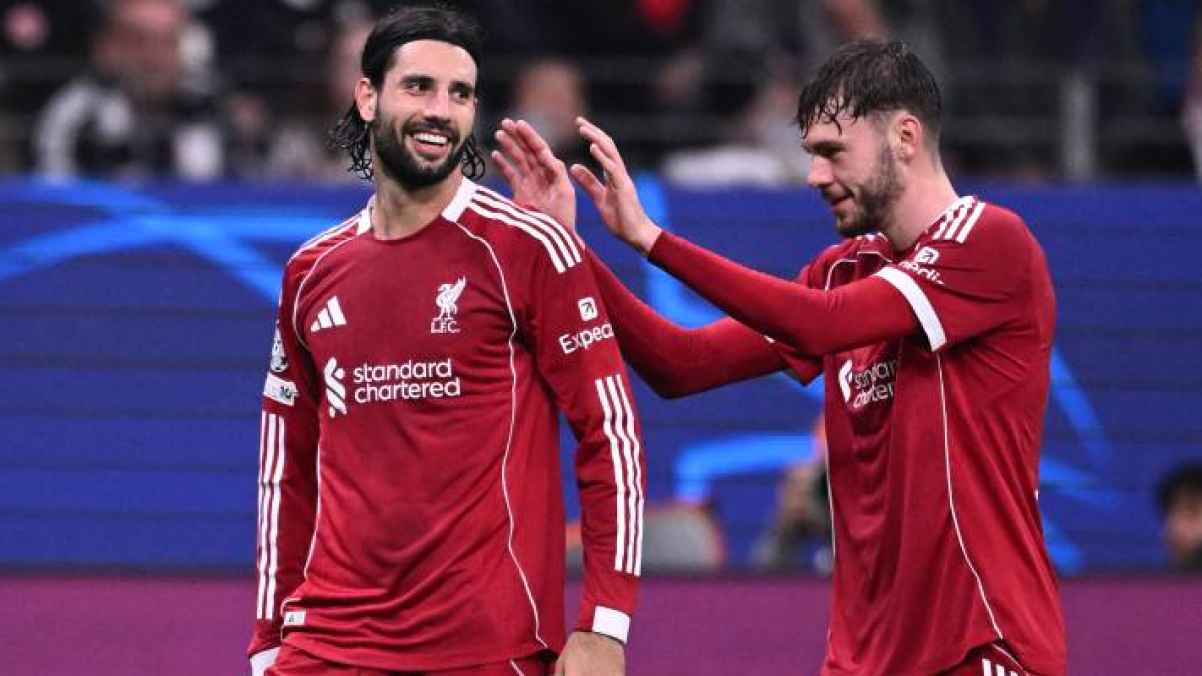 ليفربول يسحق فرانكفورت بخماسية ..  وصلاح على الدكة