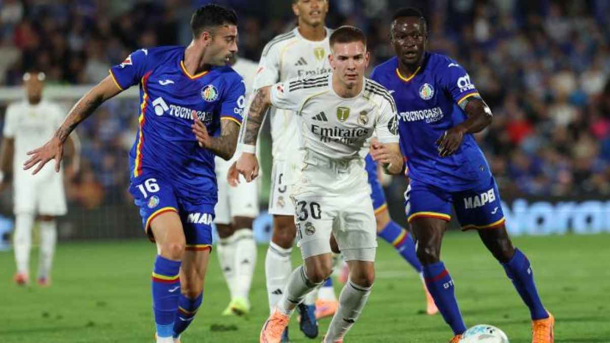 معركة بين ريال مدريد وبرشلونة على صدارة الدوري الاسباني
