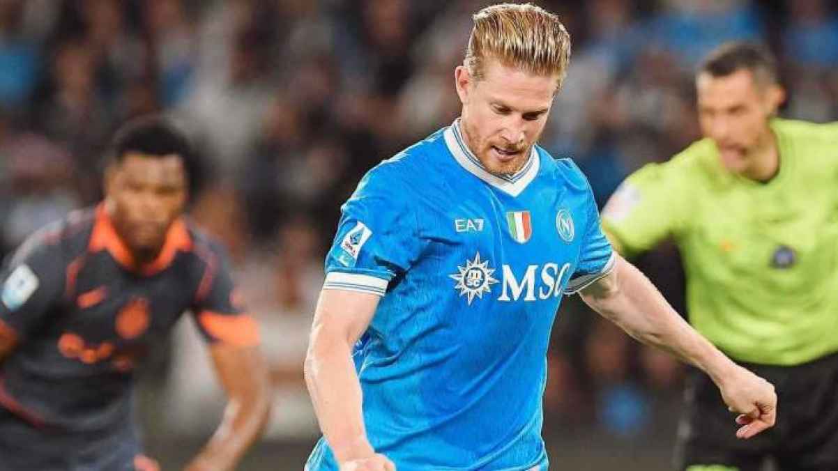 بقيادة دي بروين.. نابولي يهزم الإنتر بثلاثية ويعزز صدارته للدوري الإيطالي