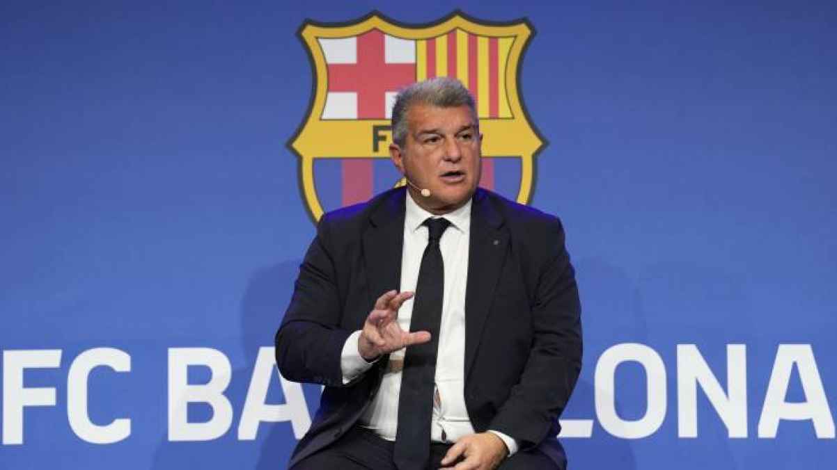 برشلونة يضحي بعطلة اللاعبين لودية البيرو مقابل 8 ملايين يورو