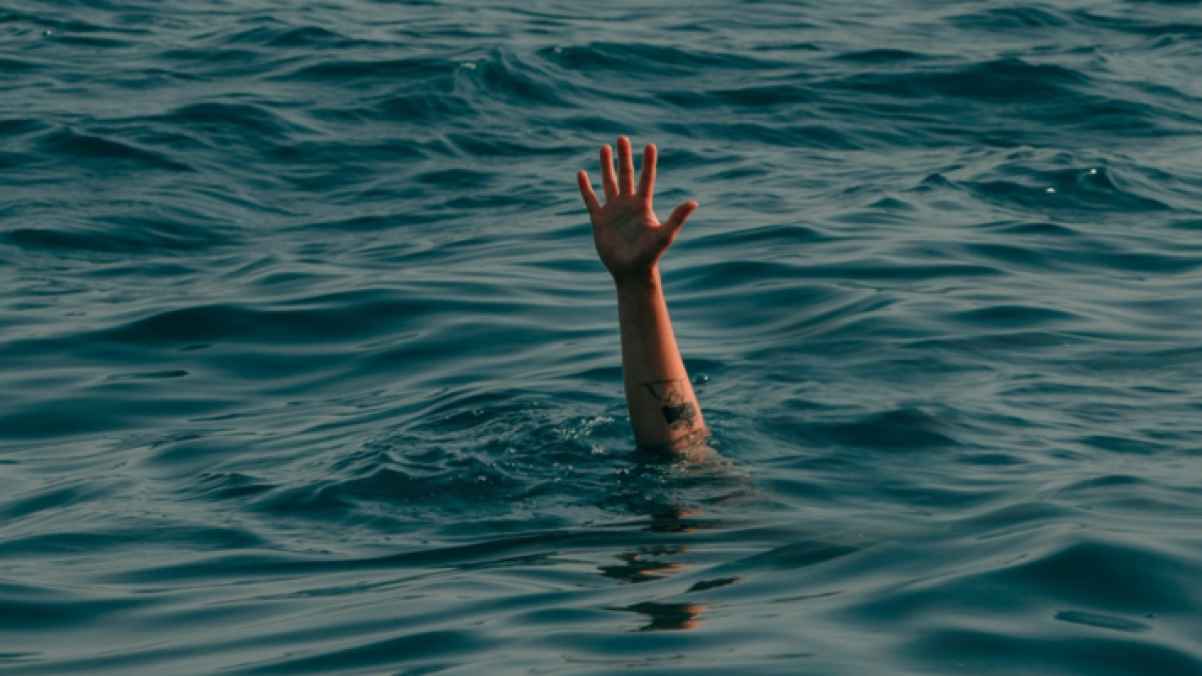 غرق ثلاث فتيات من أسرة واحدة أثناء جمع المياه