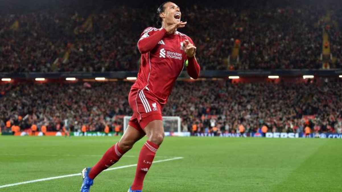 . فان دايك يرد بقوة على "أسطورة" مانشستر يونايتد واين روني