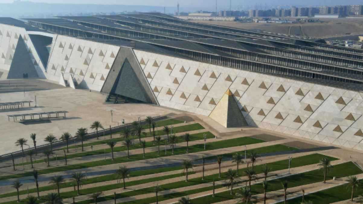 حقائق مدهشة عن الأرض التي بُني عليها المتحف المصري الكبير