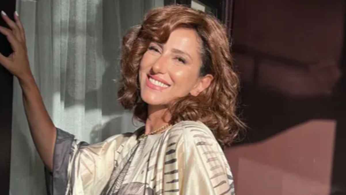 بشكل مفاجئ.. حنان مطاوع تغادر مهرجان الأفلاح القصيرة  بعد تكريمها