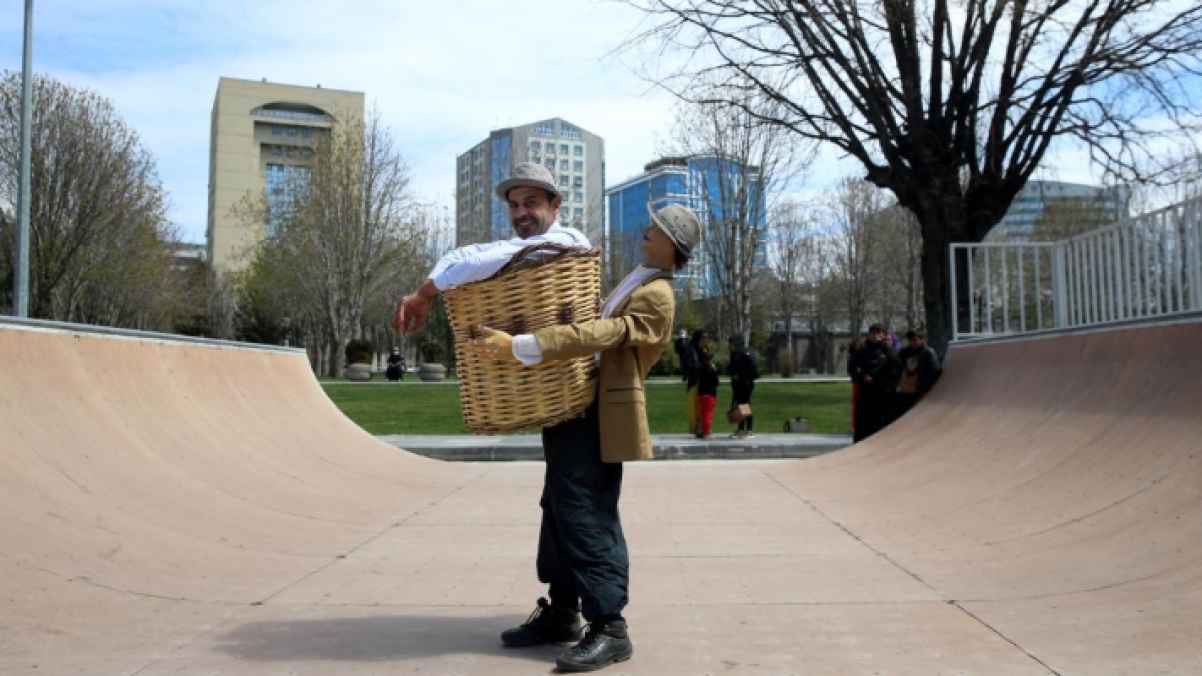 Turkish artist brutally beaten by his wife and her family