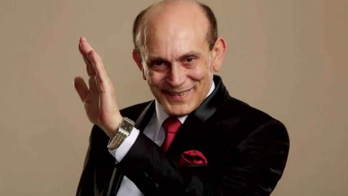 محمد صبحي في العناية المركزة وسط الدعاء له