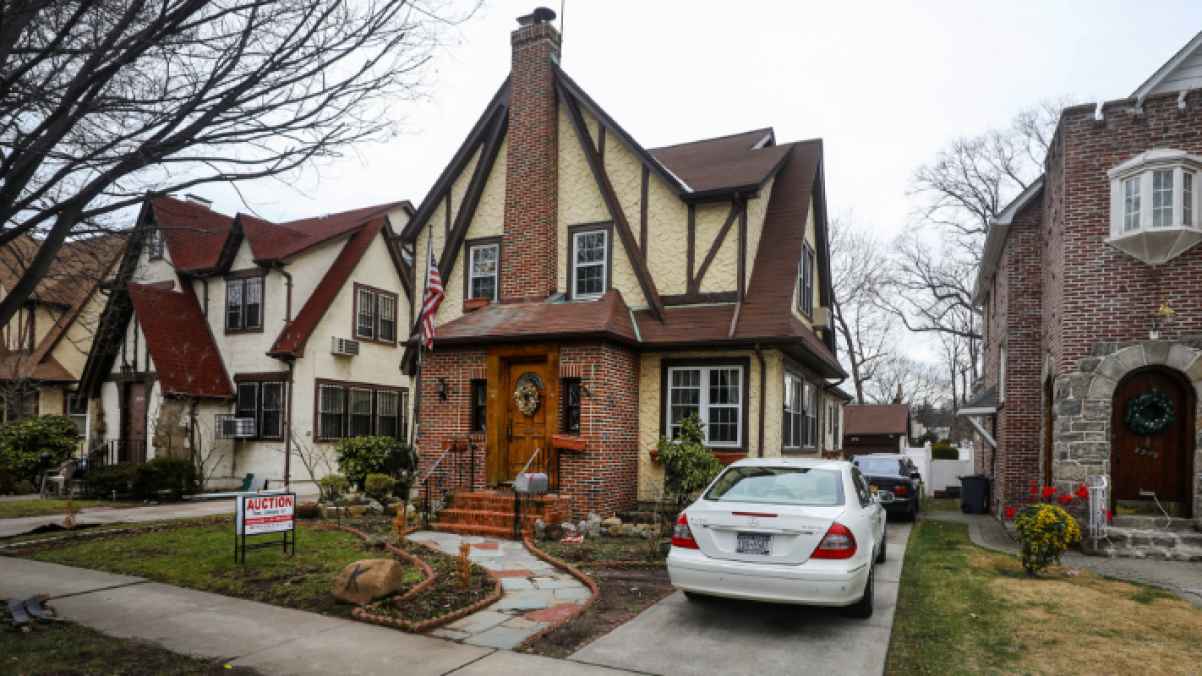 عرض منزل طفولة ترمب للبيع وهذا سعره - صور