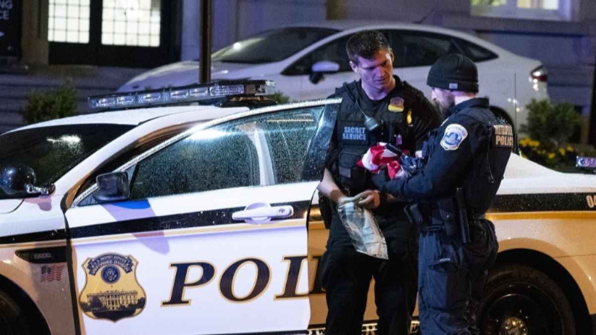 أمريكا.. شاب يرتكب حادثة مؤلمة في عمله وينهي حياته