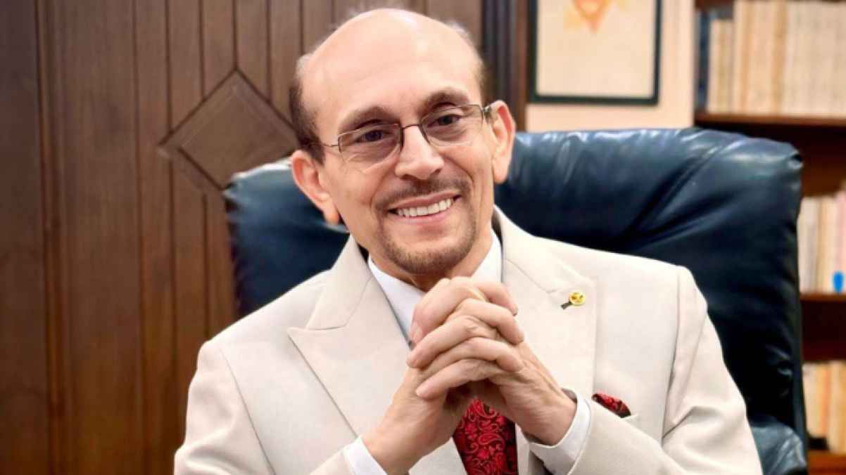 تطورات مفاجئة حول حالة محمد صبحي الصحية