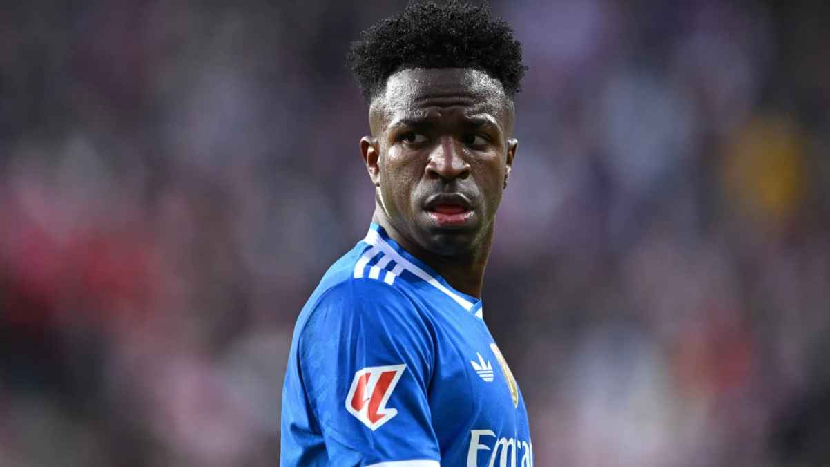 توتر في ريال مدريد: خلاف تكتيكي بين فينيسيوس وكورتوا يثير الجدل