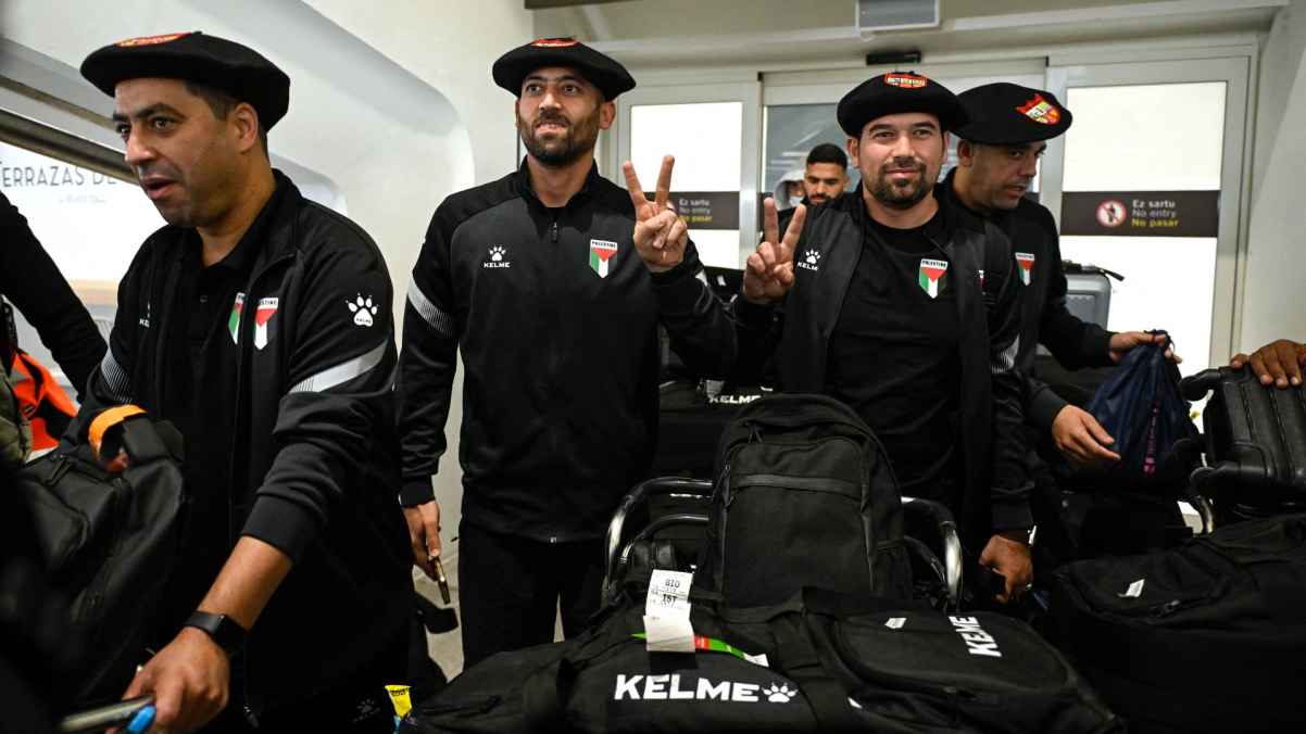 استقبال تاريخي في بلباو لمنتخب فلسطين قبل المباراة ودية