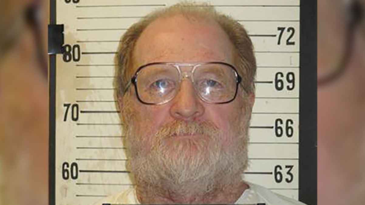 مجرم أمريكي يواجه خيارين لتنفيذ حكم الإعدام