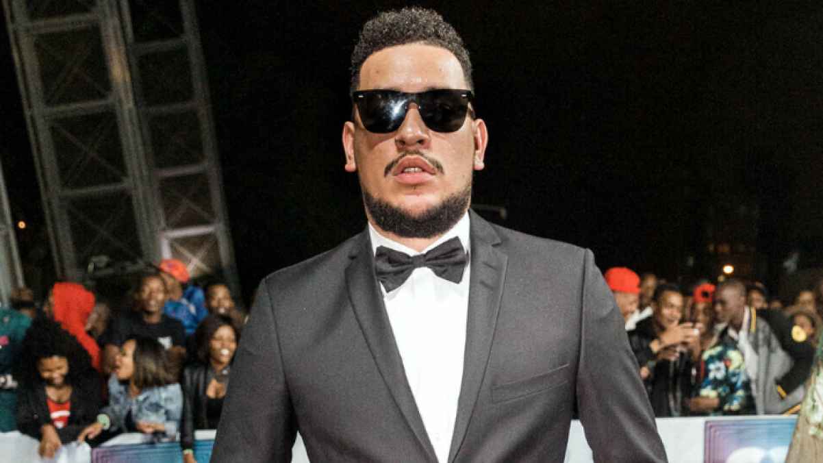 شقيقان ينهيان حياة مغني "راب" مشهور في جنوب أفريقيا