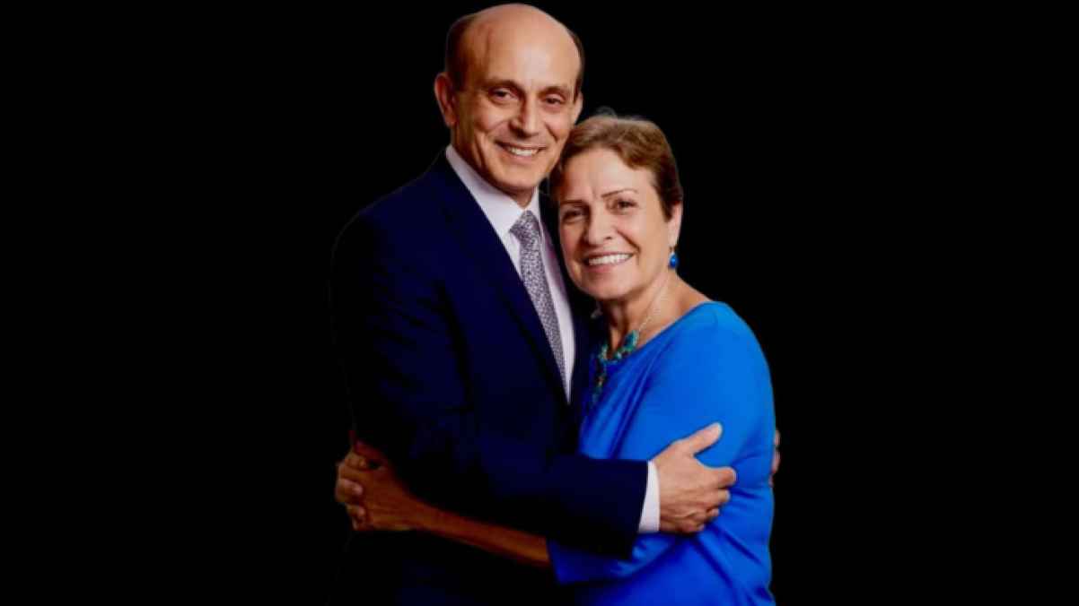 "اقترب اللقاء": محمد صبحي يثير موجة حزن برسالة مؤثرة لزوجته الراحلة