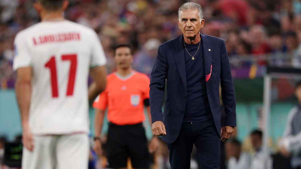 انتقادات مدرب منتخب مصر السابق تُشعل الجدل في عُمان