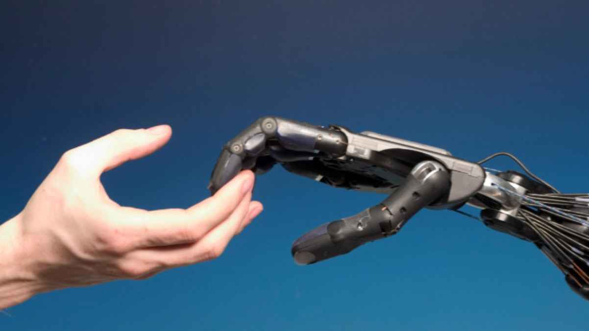 امرأة تتزوّج شخصية أنشأتها عبر الذكاء الاصطناعي