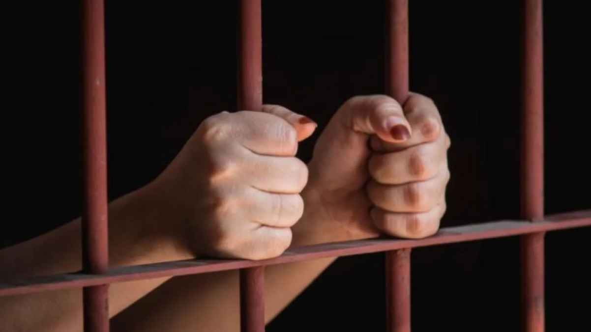 "رجل حسن السمعة"… زوجة تنهي حياة زوجها أمام أطفالها