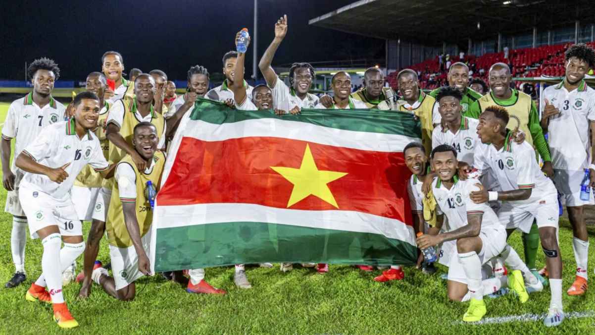 سورينام..  منجم المواهب الهولندية إلى ملحق المونديال