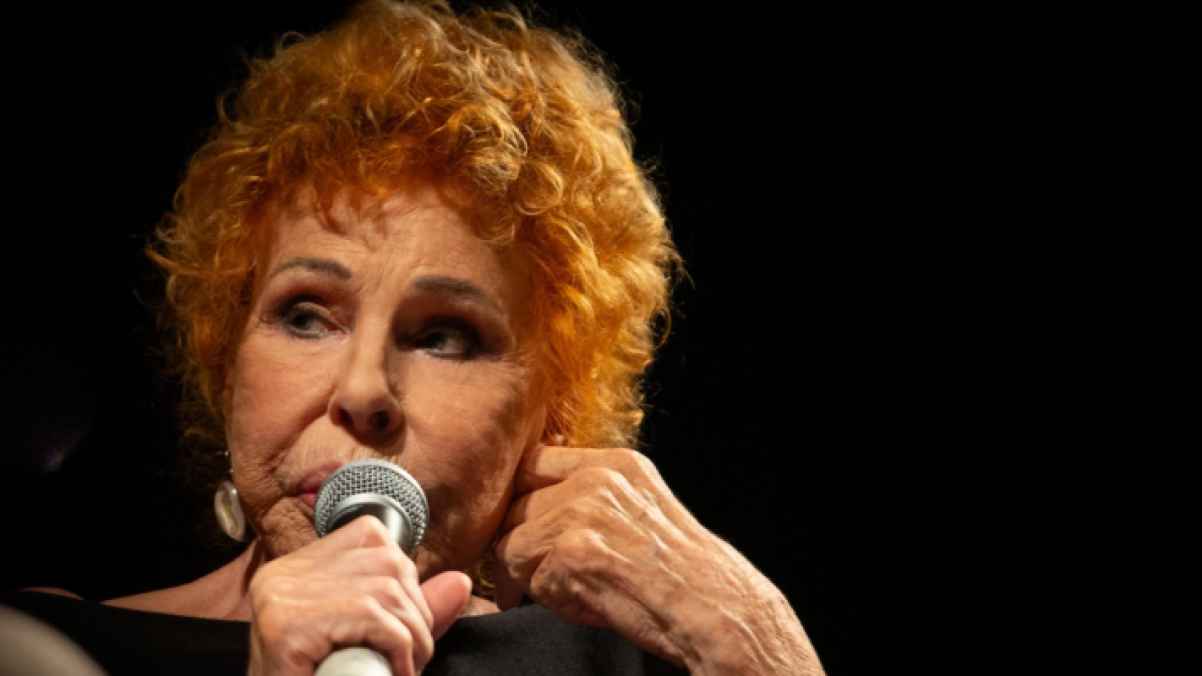 وفاة أيقونة الغناء الإيطالي أورنيلا فانوني