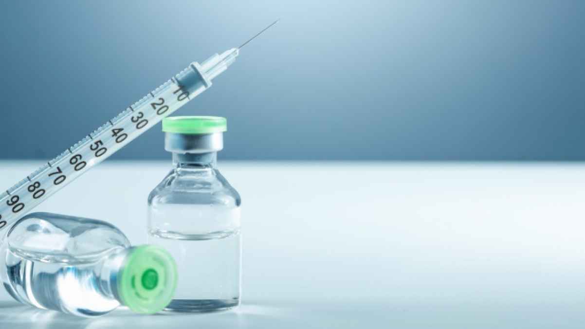 امرأة تذهب إلى عيادة تجميل غير قانونية وهذه النتيجة