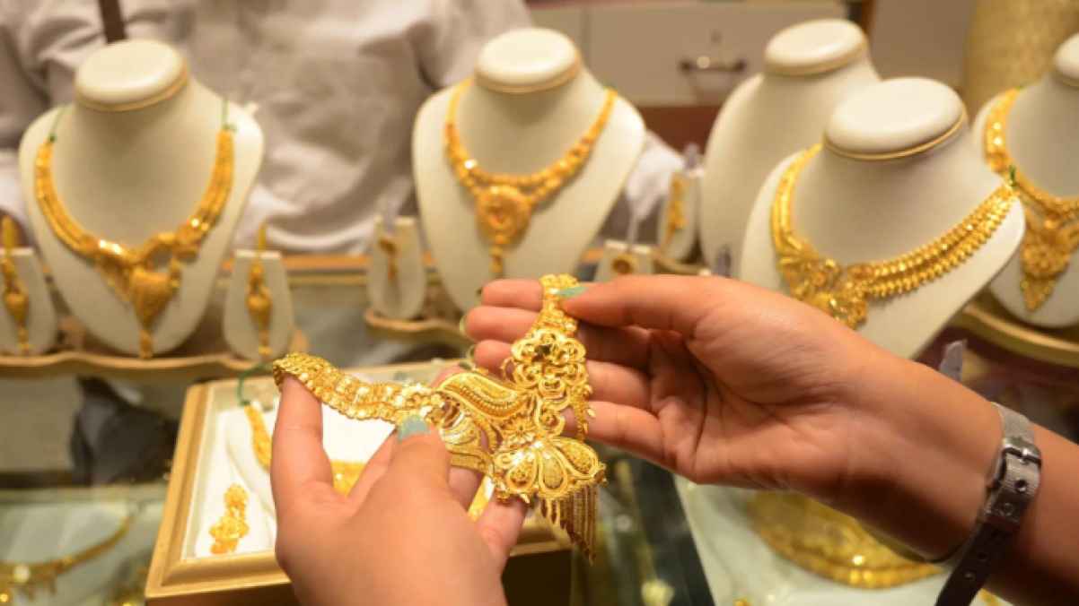 "قد يصل إلى 90 دينارا".. الارتفاع القياسي للذهب يستحوذ على اهتمام الأردنيين