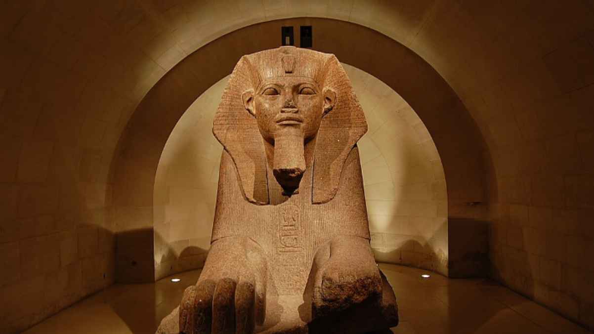 Hundreds of Egyptian works damaged in the Louvre Museum