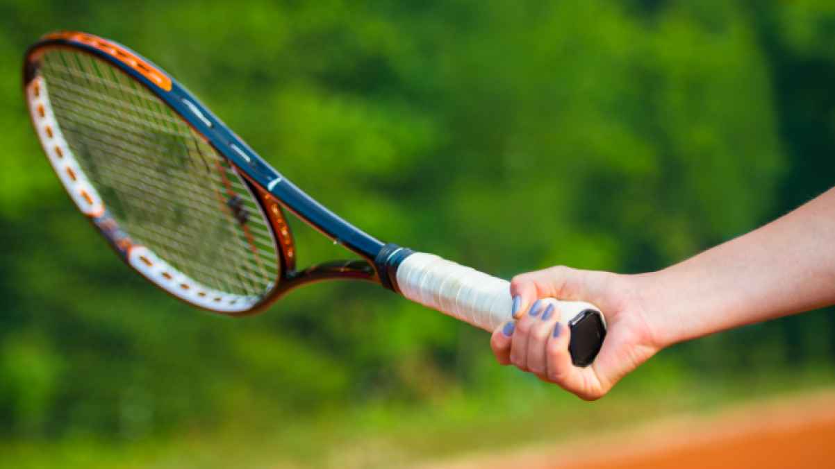 World tennis player refuses financial support to uphold her principles