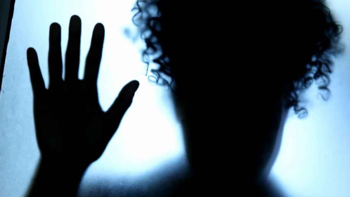 Husband arrested after disfiguring wife's face while sleeping