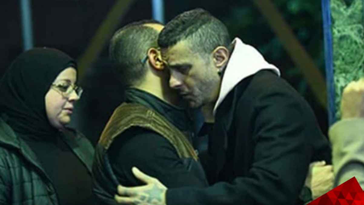 Ahmed El-Fishawy Loses Temper with Photographer at Mother’s Funeral – Video