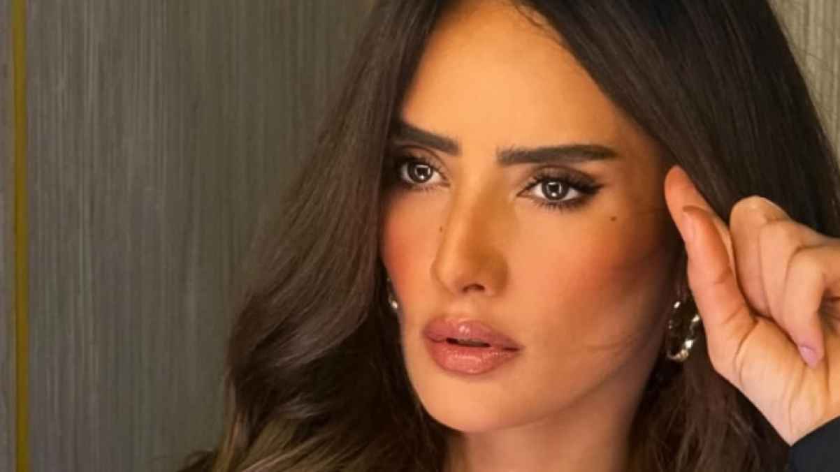 "Zina in a cryptic message: "You have to be a devil