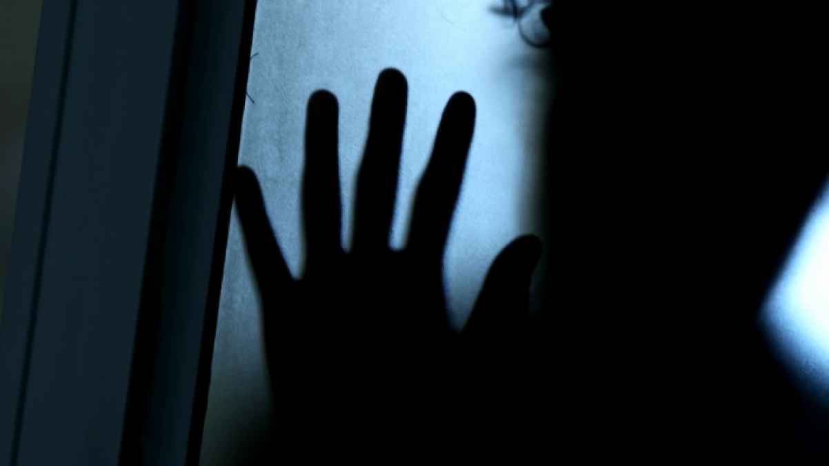 Mother kills her two children, grandmother