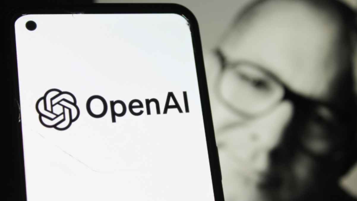 "ChatGPT" Owner Prepares to Launch New Device