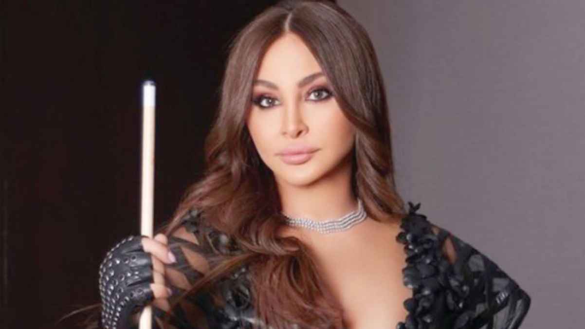 Elissa Stumbles on Stage in Abu Dhabi and Video Shows Her Shock