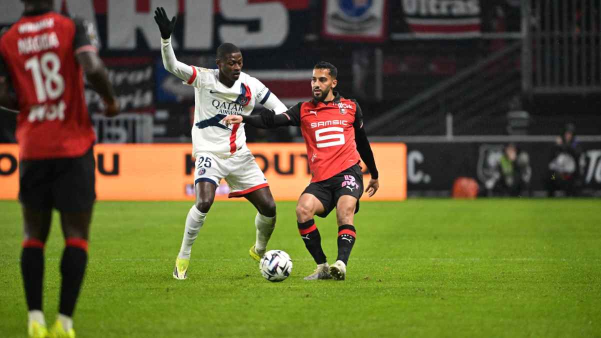 Al-Tamari shakes PSG’s net and gives Rennes the lead.