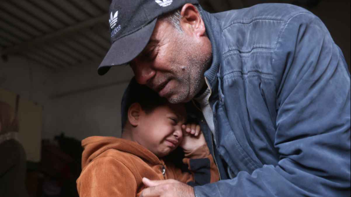 A farewell scene that shakes hearts and deepens the pains of conscience