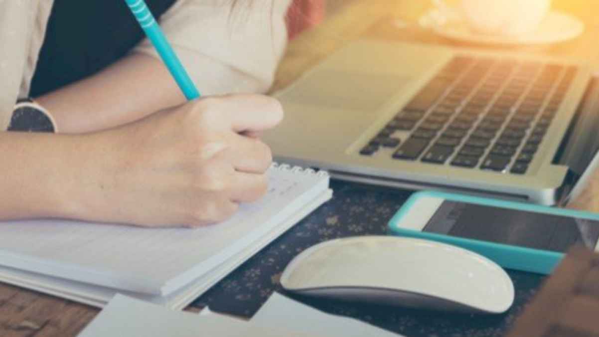 "Important for Jordanians regarding the shift to "distance learning