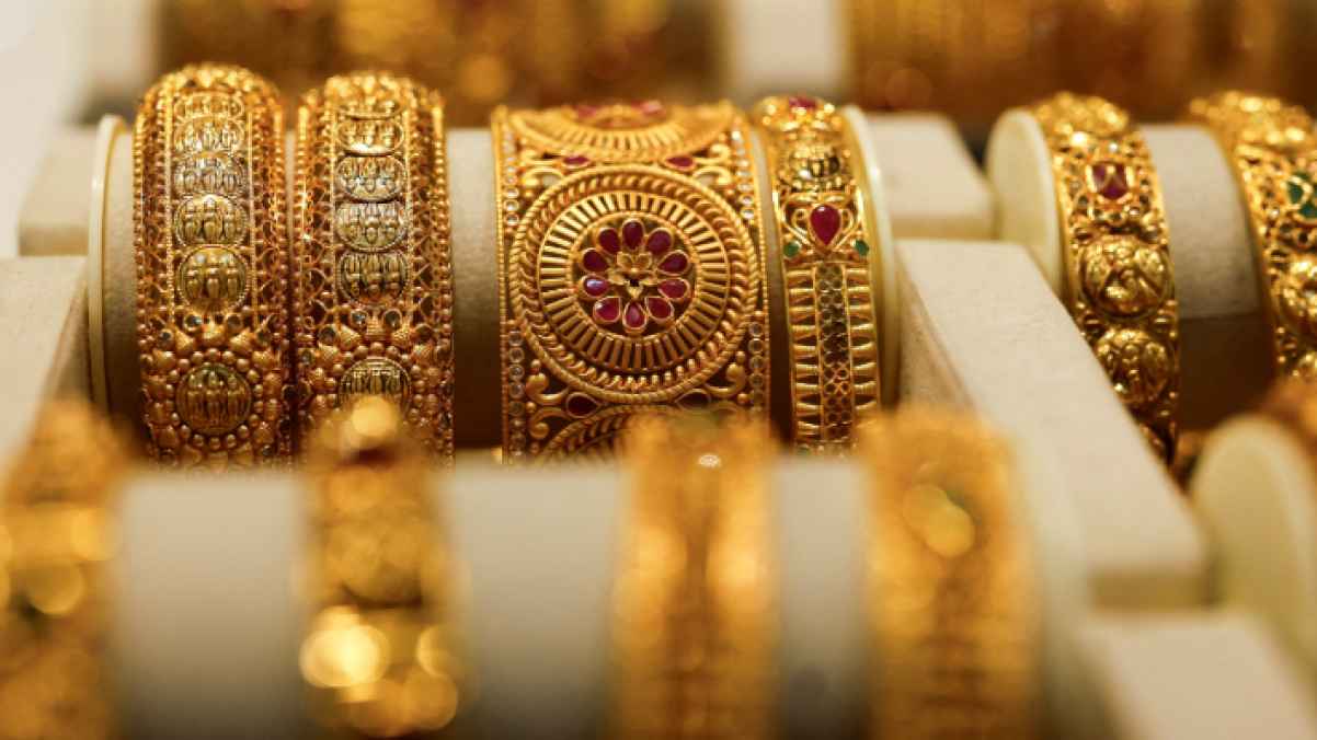 A sudden decline hits gold prices in Jordan on Thursday