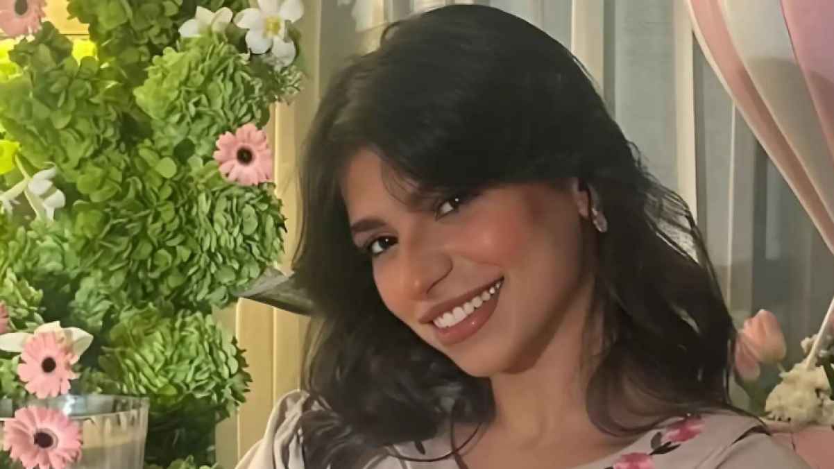 Rahaf Al-Anazi wears the hijab amid widespread interaction - photos