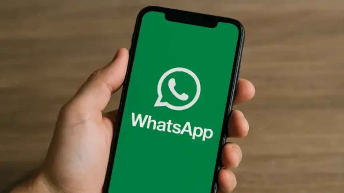 Under testing.. WhatsApp makes it easier to access old messages