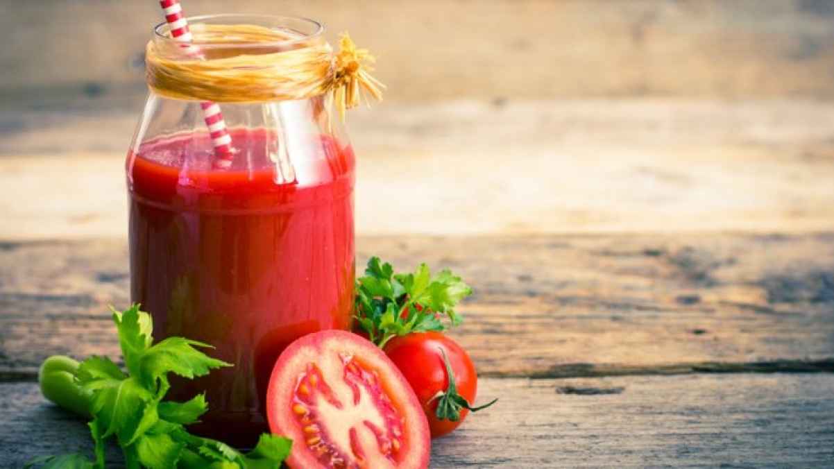 فوائد تناول عصير الطماطم يومياً