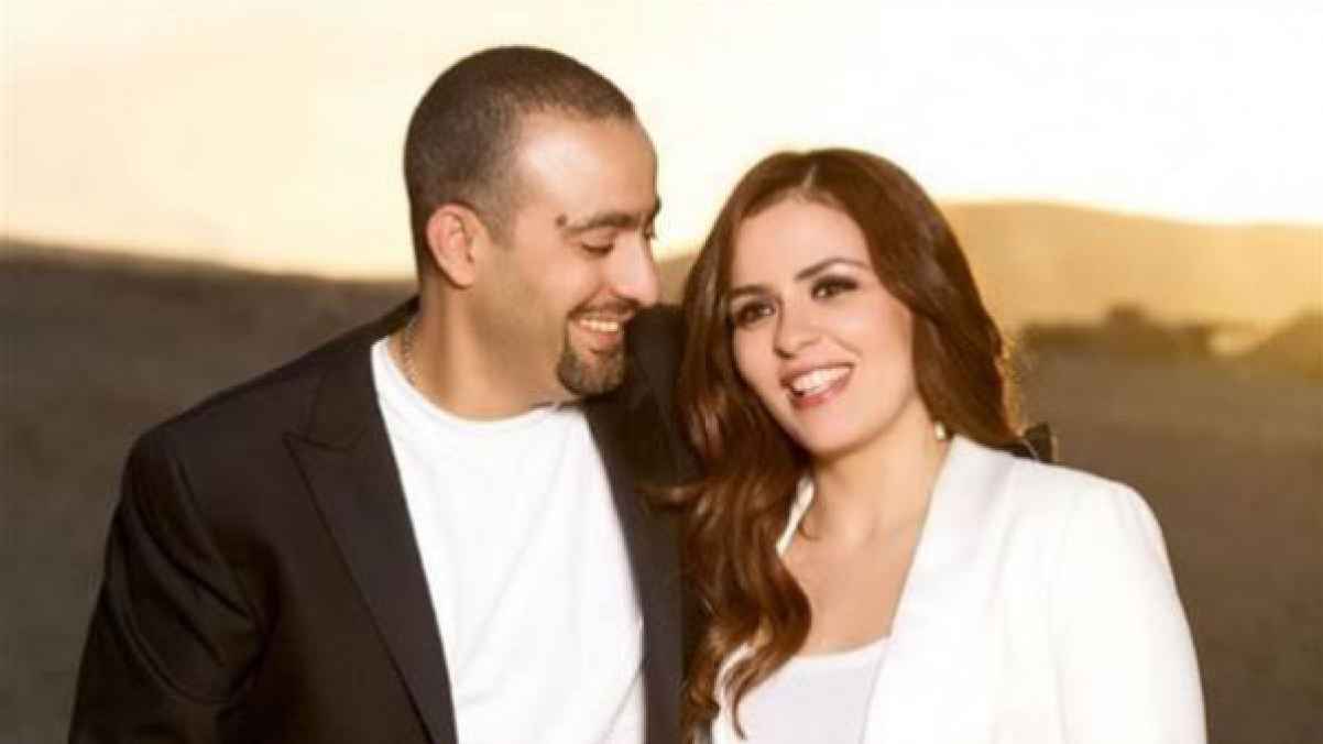 هل أصيب أحمد السقا و زوجته بفيروس كورونا؟