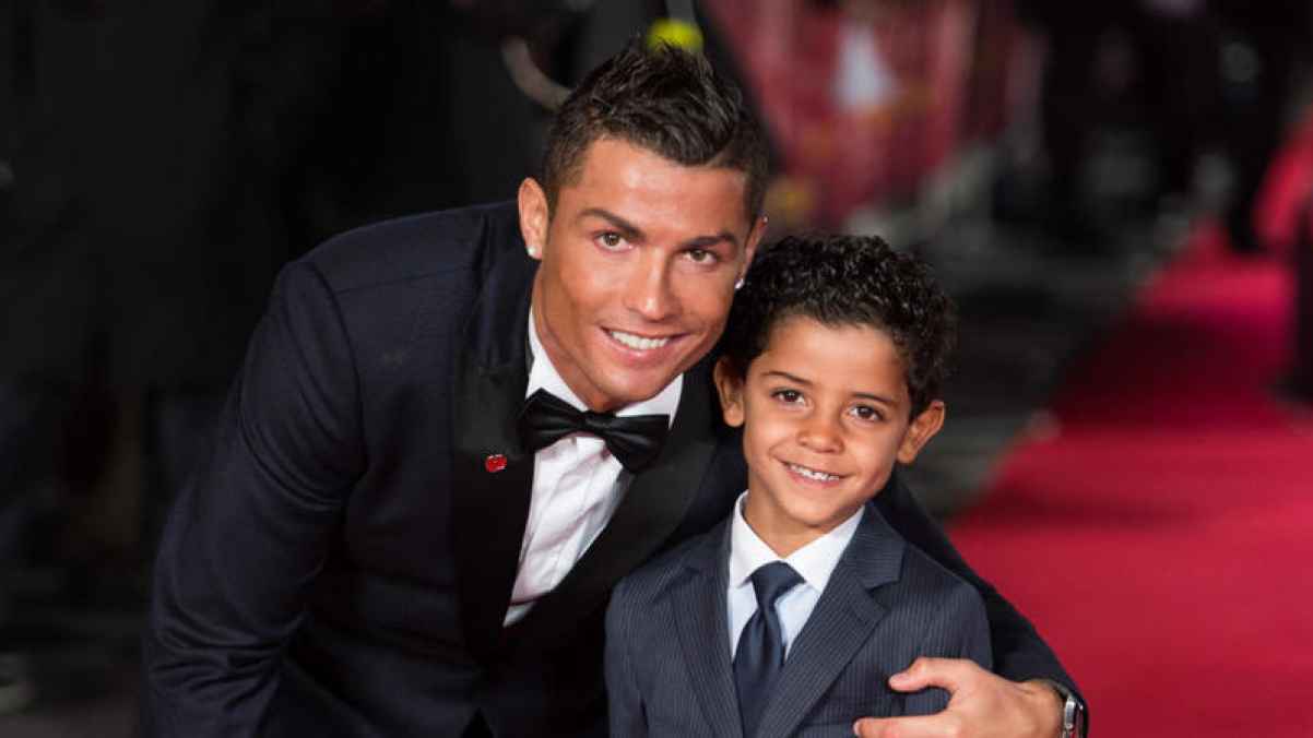 رونالدو يُفاجئ ابنه بهدية غير مُتوقعة في ميلاده الـ 11 - صور