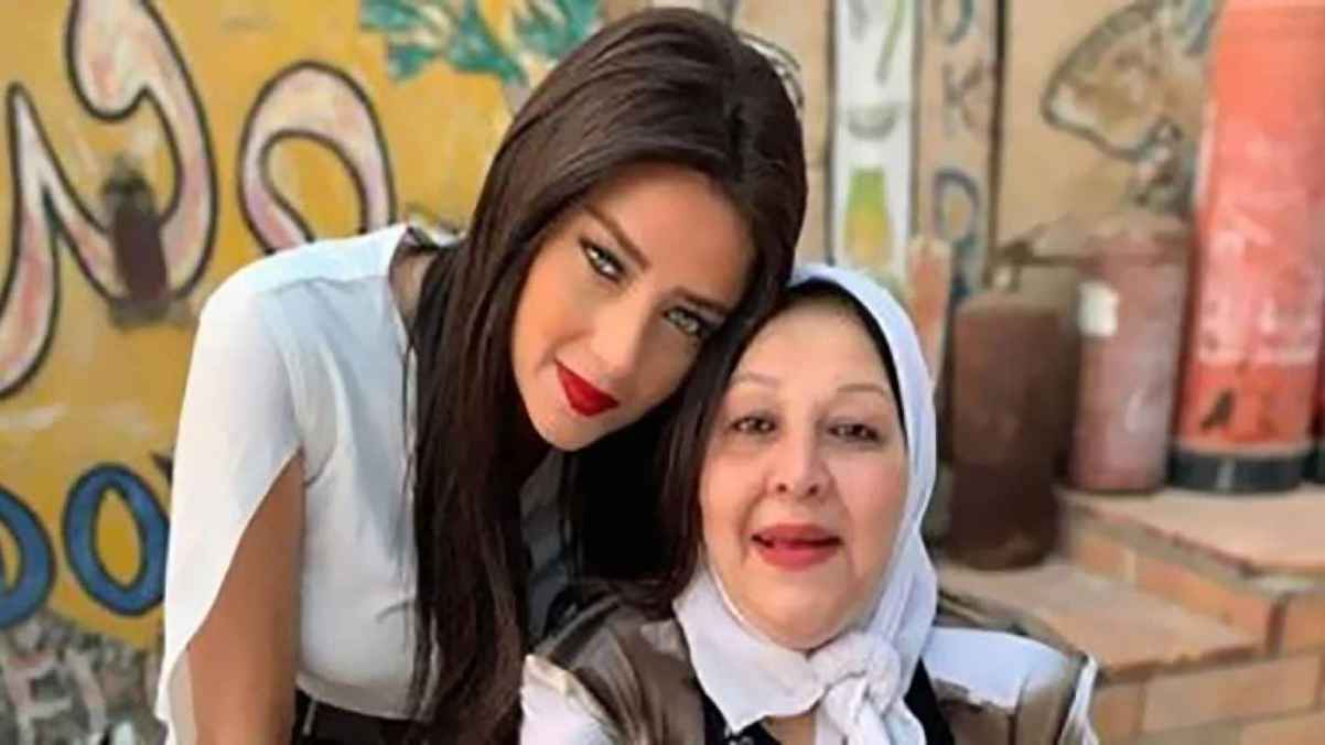 وفاة والدة الإعلامية رضوى الشربيني بفيروس كورونا