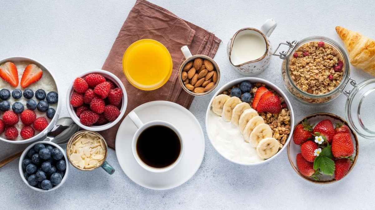 خمس أمور مفيدة لصحتك عليك فعلها قبل الفطور