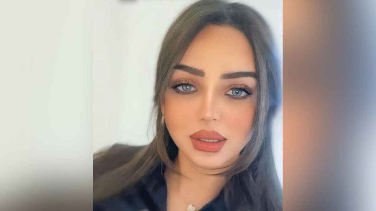 رهف القحطاني تظهر مع والدها وهما يحتفلان بيوم التأسيس السعودي- فيديو