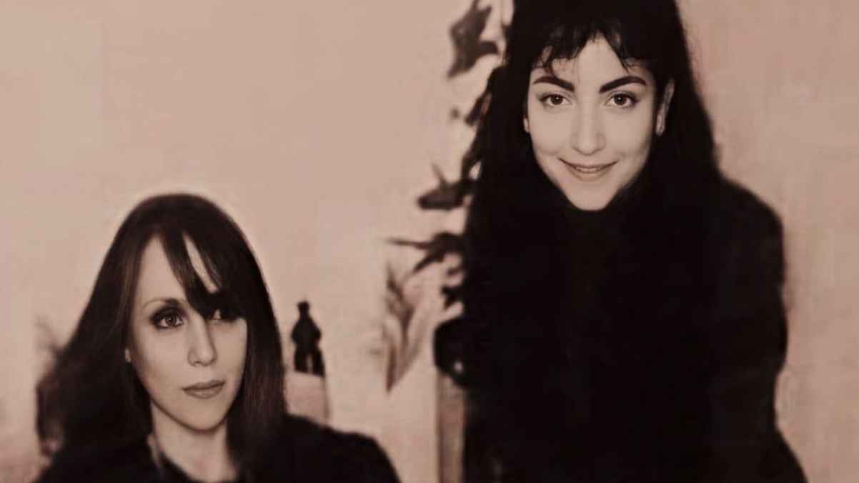 صورة نادرة لأمل عرفة مع فيروز تعيدها 32 عاماً للوراء