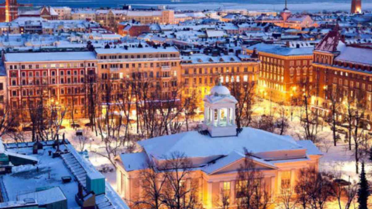 هلسنكي تقدّم نفسها مثالا في جرف الثلوج من المدن