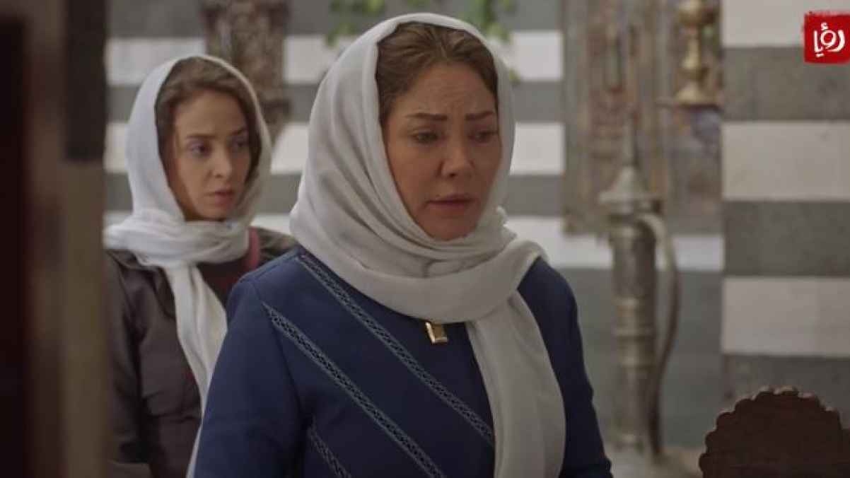 في الحلقة الرابعة عشرة من مسلسل حارة القبة، يراود الشك زهرة حول سهيلة وعلاقتها مع أبو العز