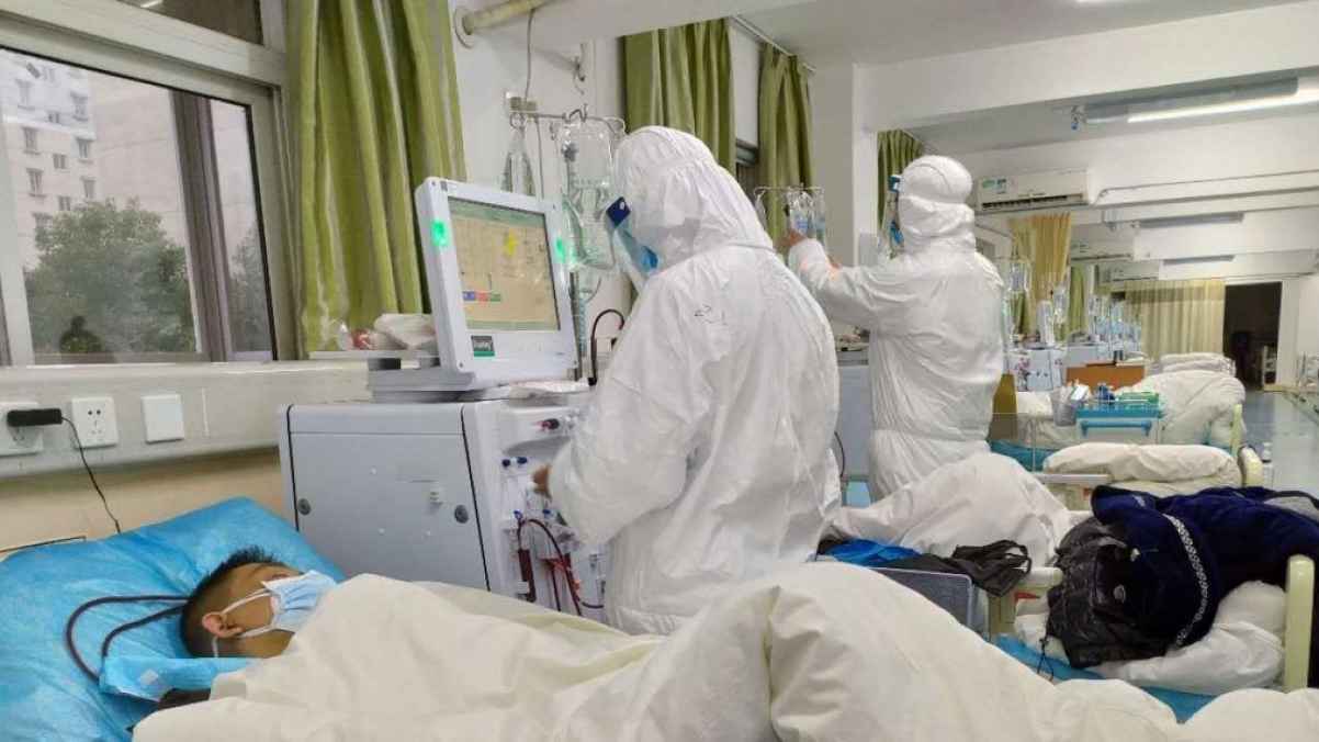 صور و رسائل مؤثرة.. للأطباء والممرضين في معارك القضاء على وباء كورونا